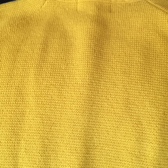 Sweater - Picture 4 of 4